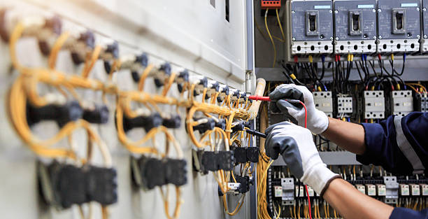 Professional Electrician technician working in Cresson, TX